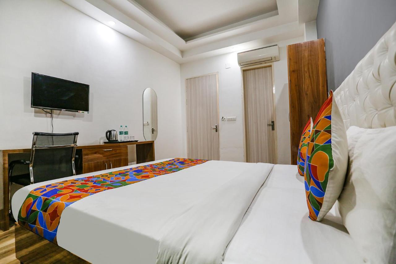 Fabhotel Skylight Inn Near Medanta Hospital Gurgaon Ngoại thất bức ảnh