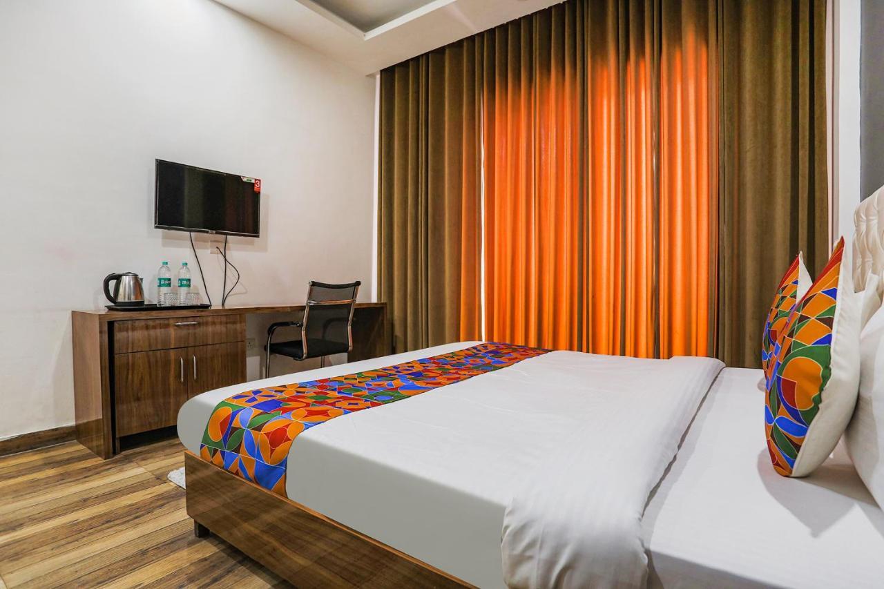 Fabhotel Skylight Inn Near Medanta Hospital Gurgaon Ngoại thất bức ảnh